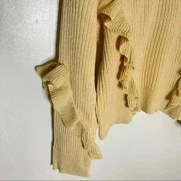 Tularosa Quinn Ruffle Sweater in Cream Size Large - Picture 5 of 6